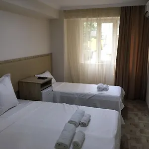 Отель Femi Ji